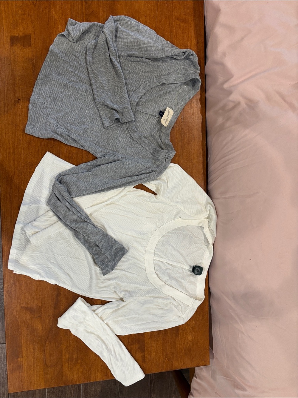 Target Women's Long-Sleeve Scoop Neck Top bundle Gray & White size M